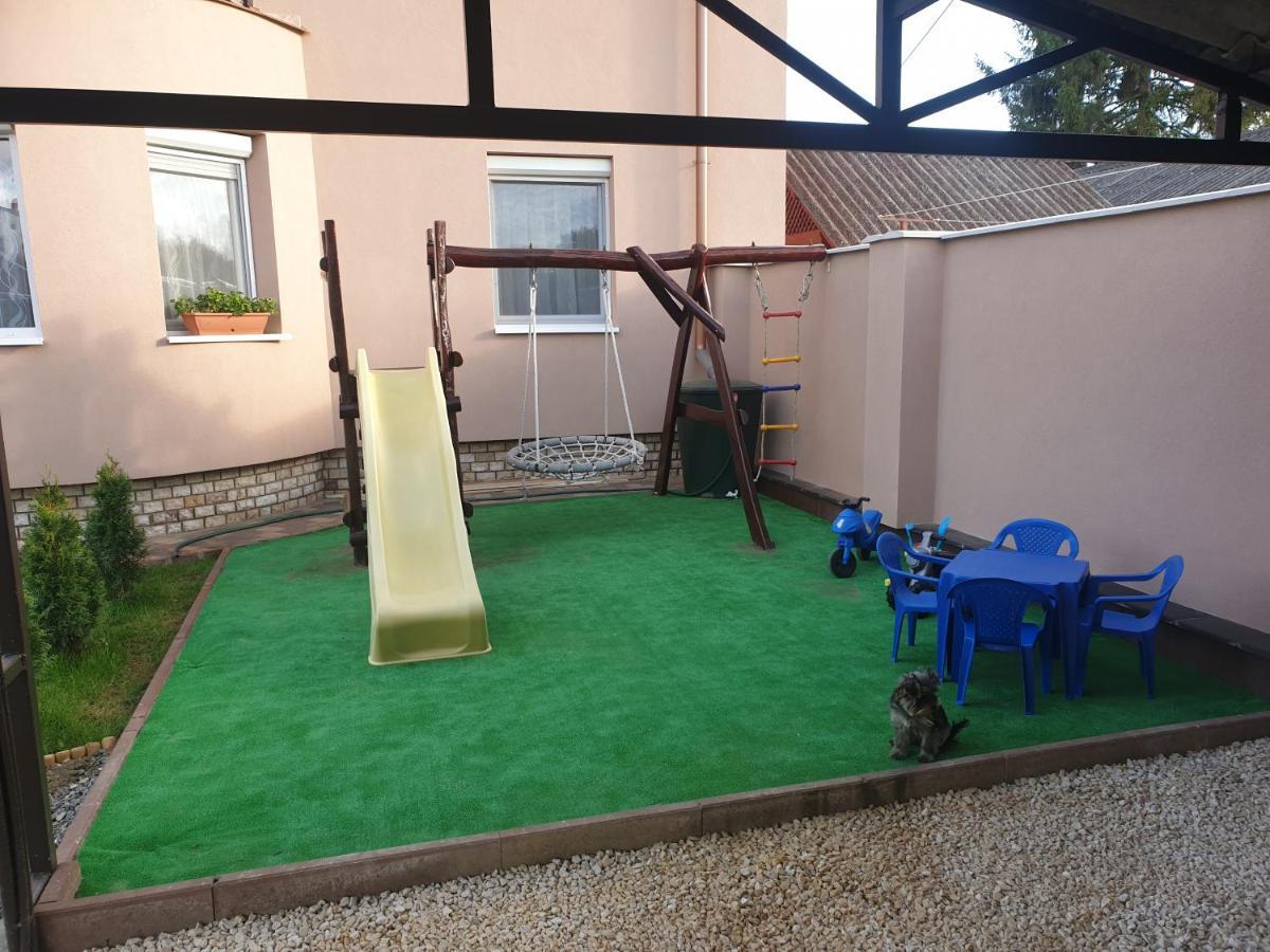 Anda Vendeghaz Hotel Harkány Exterior photo